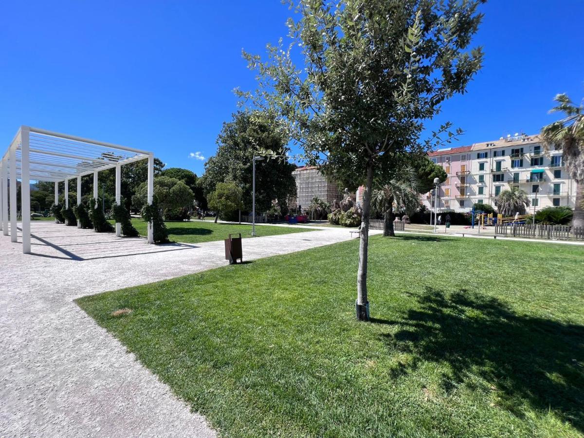 Savona Casa Per Vacanze E Lavoro Apartment Exterior foto