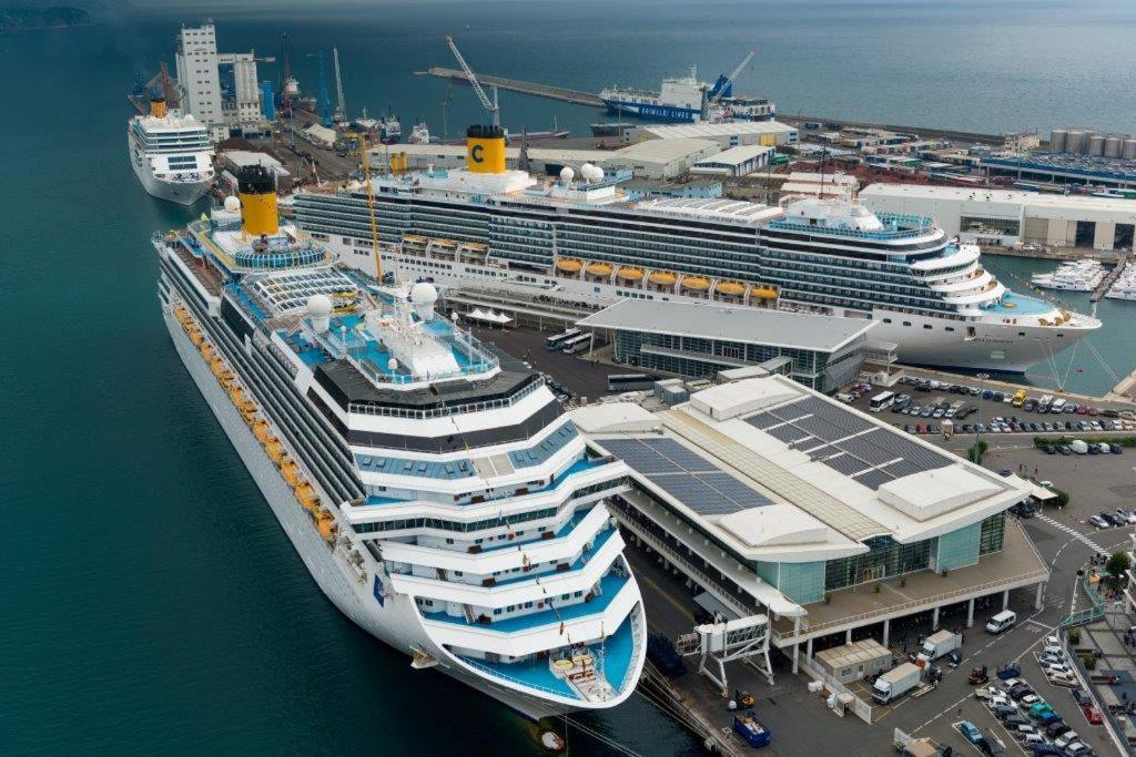 Savona Casa Per Vacanze E Lavoro Apartment Exterior foto
